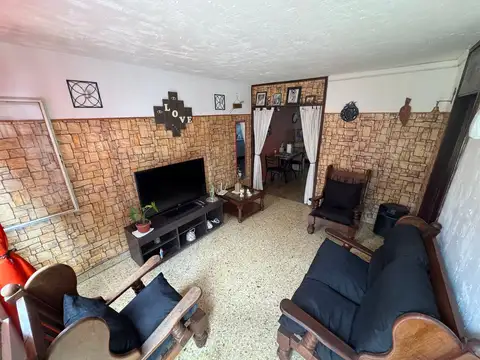 Depto Tipo Casa en Venta 40 años