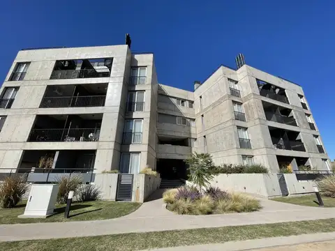 Venta departamento en Ocho Sauces - Condominio en Funes