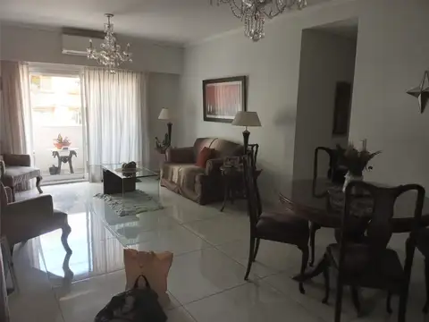 Alberto Vignes 1200, Piso 1