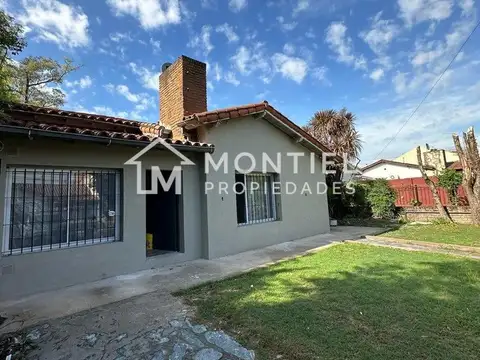 Casa Chalet  en Venta en Ciudad Jardin, Tres de Febrero, G.B.A. Zona Oeste