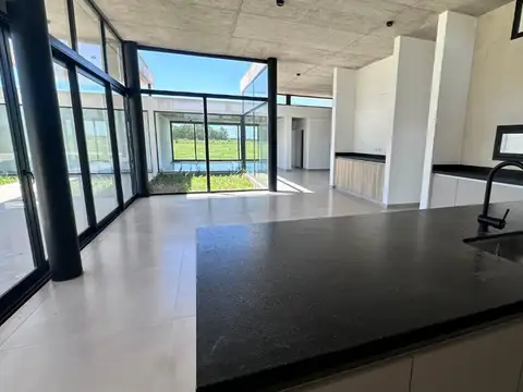 VENTA CASA EN ESTANCIAS VILLA MARÍA AL GOLF