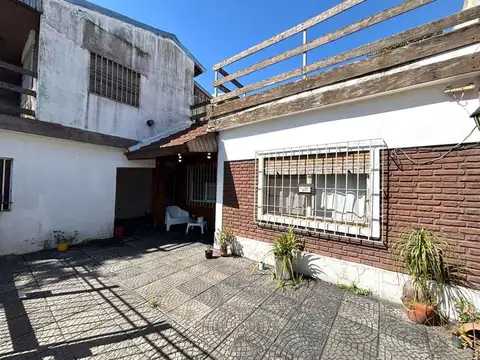 Casa en Venta en Castelar, USD 99.000