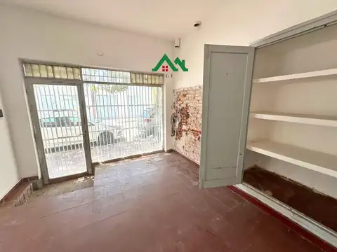 3 locales comerciales + departamento en venta en Alto Alberdi – Inversión con renta en esquina