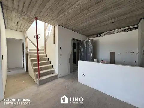 Ituzaingo y Pte. Roca - Amplio Dpto de 2 Dormitorios Externo. Posibilidad cochera.