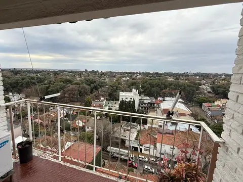 Departamento con cochera en Acassuso