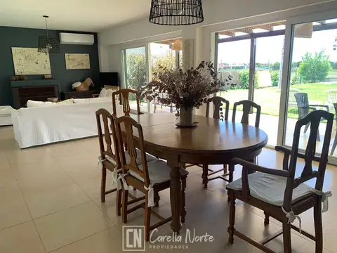 Casa en Venta con 1 cochera