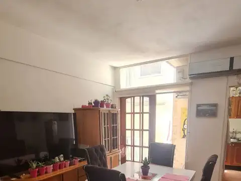 Depto Tipo Casa en Venta en Colegiales, USD 120.000