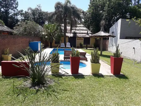 COMPLEJO DE 3 CABAÑAS, QUINCHO, PILETA y COCHERAS