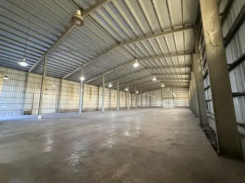 Galpon en Alquiler 26  mts Frente