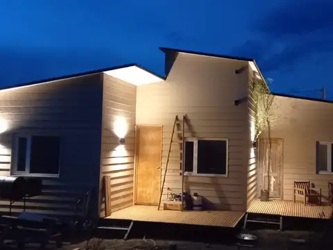 Casa 6 ambientes con 2 baños