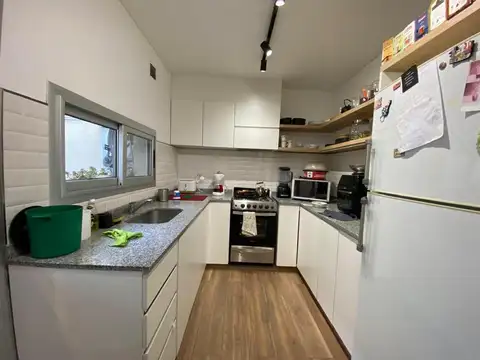 Depto Tipo Casa en Venta con 1 cocheras