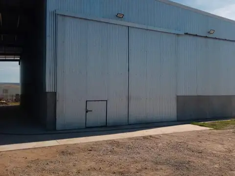 Galpón en Colectora Autopista Rosario - Buenos Aires km 280,05