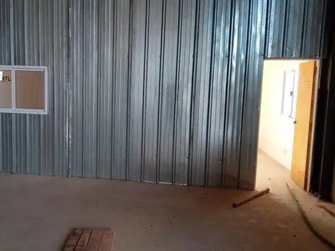 Galpón en Colectora Autopista Rosario - Buenos Aires km 280,05