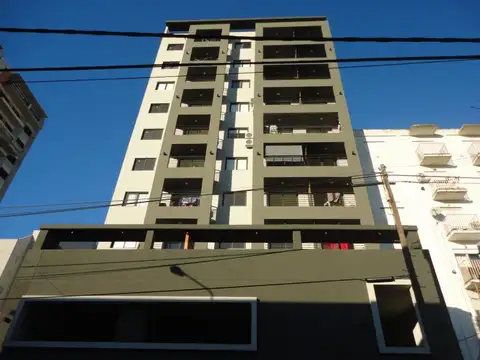 Cochera cubierta en Caseros zona Centro