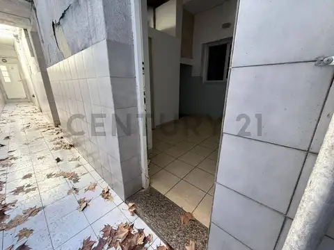 barzana 1100, Piso 0