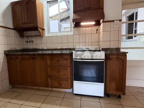 barzana 1100, Piso 0