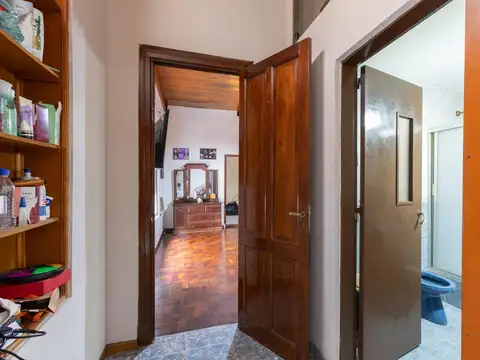 Casa 5 ambientes con 1 baño