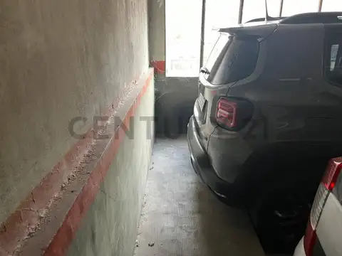 Venta cochera en edificio en Belgrano