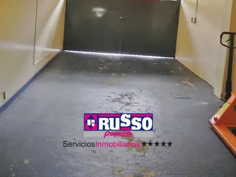 Local en Venta en Villa Luzuriaga, USD 250.000
