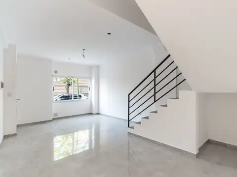 Depto Tipo Casa en Venta 2 años