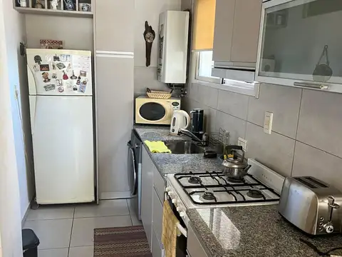 avellaneda 100, Piso 6