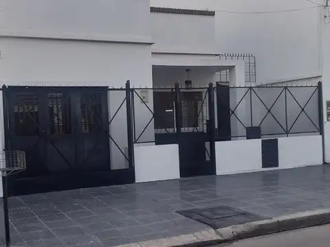 CASA EN VENTA EN SAN ANDRES 4AMB. + QUINCHO