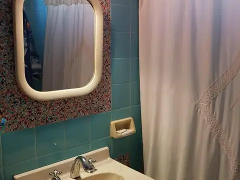 Casa 3 ambientes con 2 baños