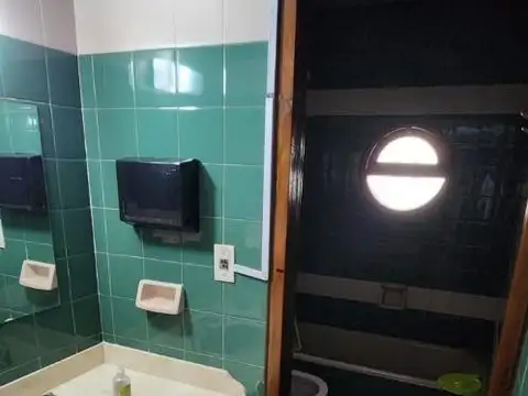 CASA EN 6TA SECCION DE CIUDAD - COCHERAS