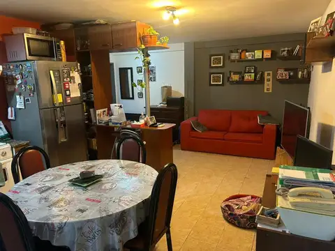 Departamento 2 ambientes con balcón