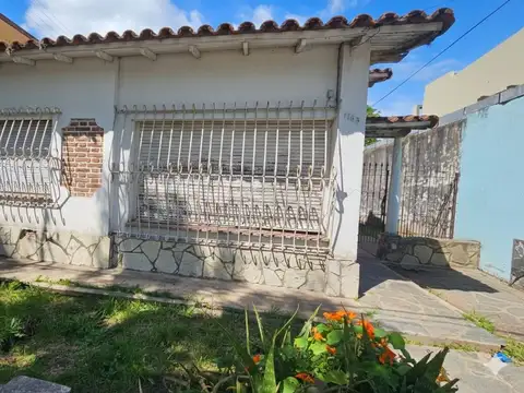 VENTA CASA LUJAN MUYBUENAZONA LOTE