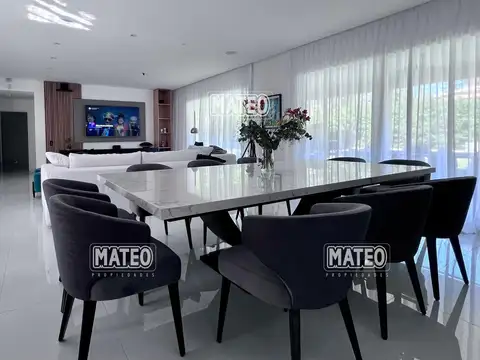 Casa en Venta de 4 dormitorios