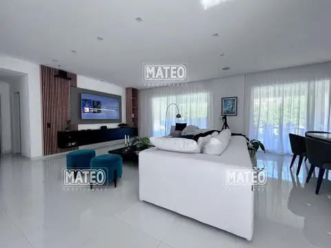 Casa 5 ambientes con 5 baños