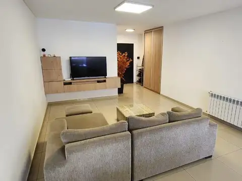 Departamento 5 ambientes con 2 baños