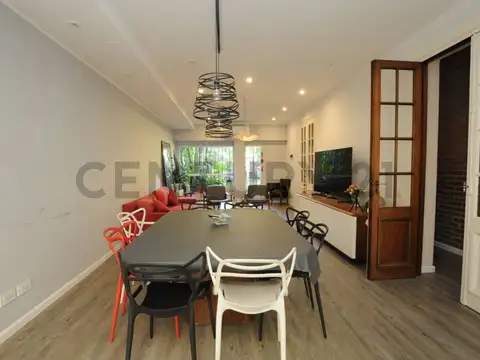 VENTA CASA LOTE PROPIO 4 AMBIENTES CON JARDÍN Y COCHERA - VILLA SANTA RITA