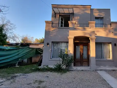 Casa en Venta 4 ambientes con Jardín en Maschwitz