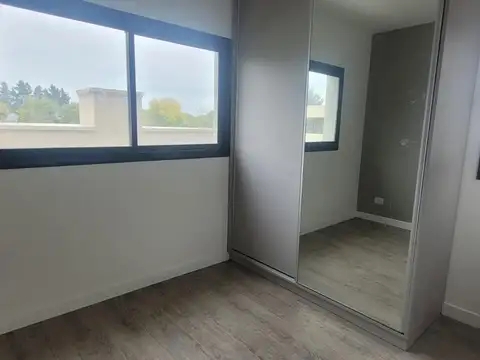 Casa en Venta en Francisco Alvarez, USD 255.000