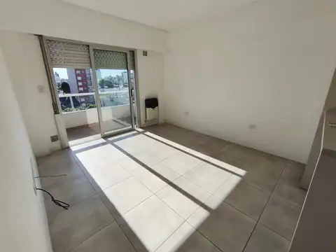 Departamento en Alquiler en Moron, $ 470.000