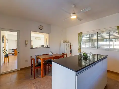 VENTA CASA DE 2 DORMITORIOS FUNES CITY