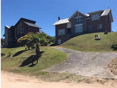 Casa en Venta en Carilo, USD 450.000