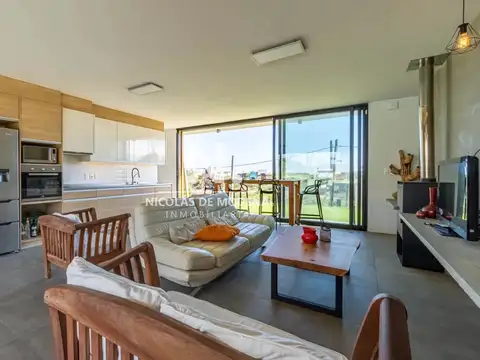 Casa 3 ambientes con 2 baños