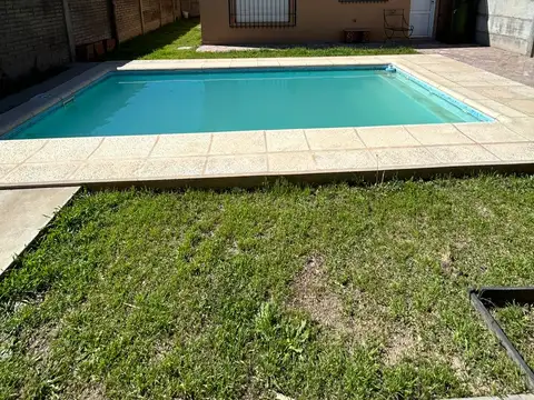 Casa 5 ambientes con 2 baños