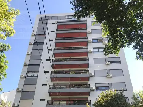 Excelente departamento de 2 Ambientes con cochera en Caballito