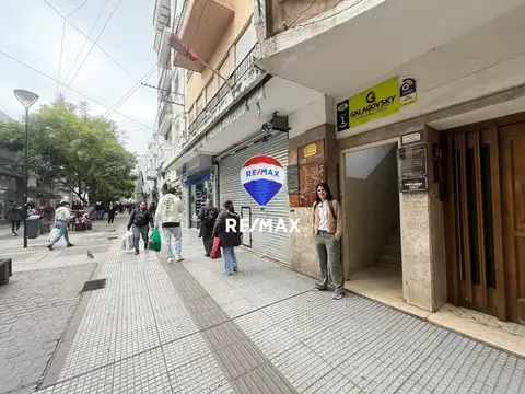 VENTA 4 OFICINAS 1ER PISO SOBRE PEATONAL FLORIDA