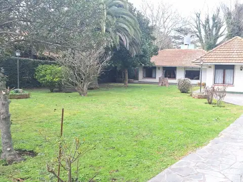 joaquin v gonzalez 2200