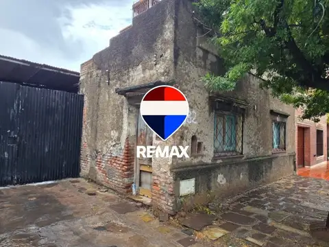 TERRENO CON CONSTRUCCION VENTA MACROCENTRO