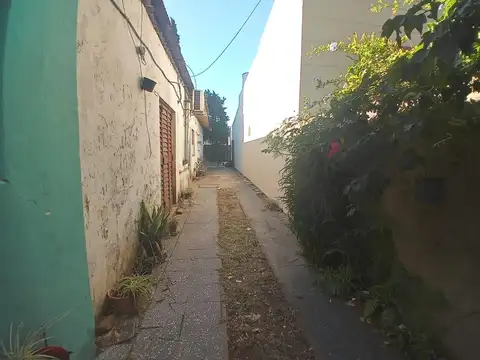 Casa 5 ambientes con 1 baño