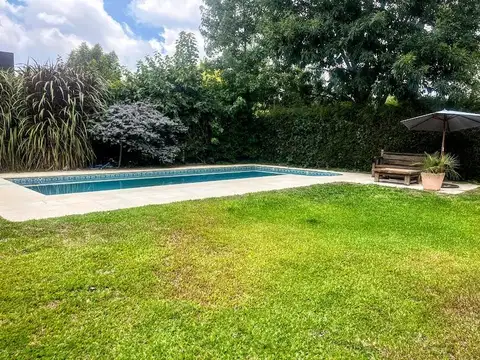 Casa en alquiler segunda quincena de Enero /Febrero Barrio San Isidro Labrador