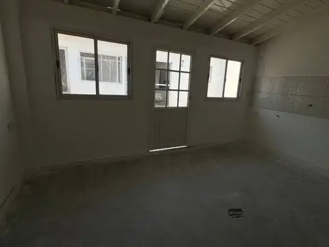 Depto Tipo Casa 3 ambientes con 1 baño
