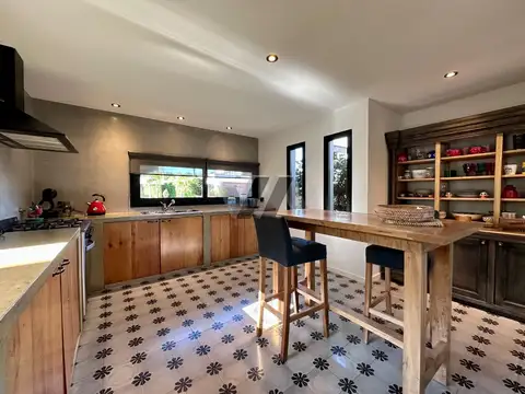 Espectacular casa con 3 dormitorios. Piscina. Rumenco.