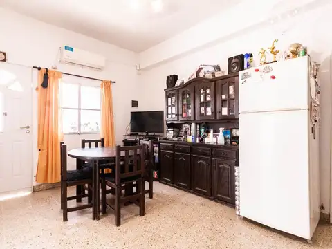 Depto Tipo Casa en Venta 48 años